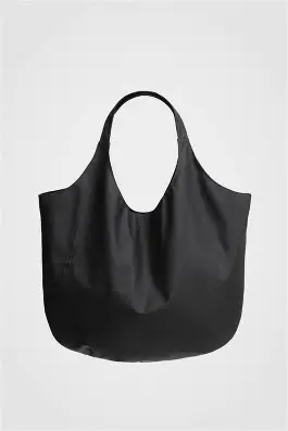 Svea Shopper Bag Black l STUTTERHEIM US